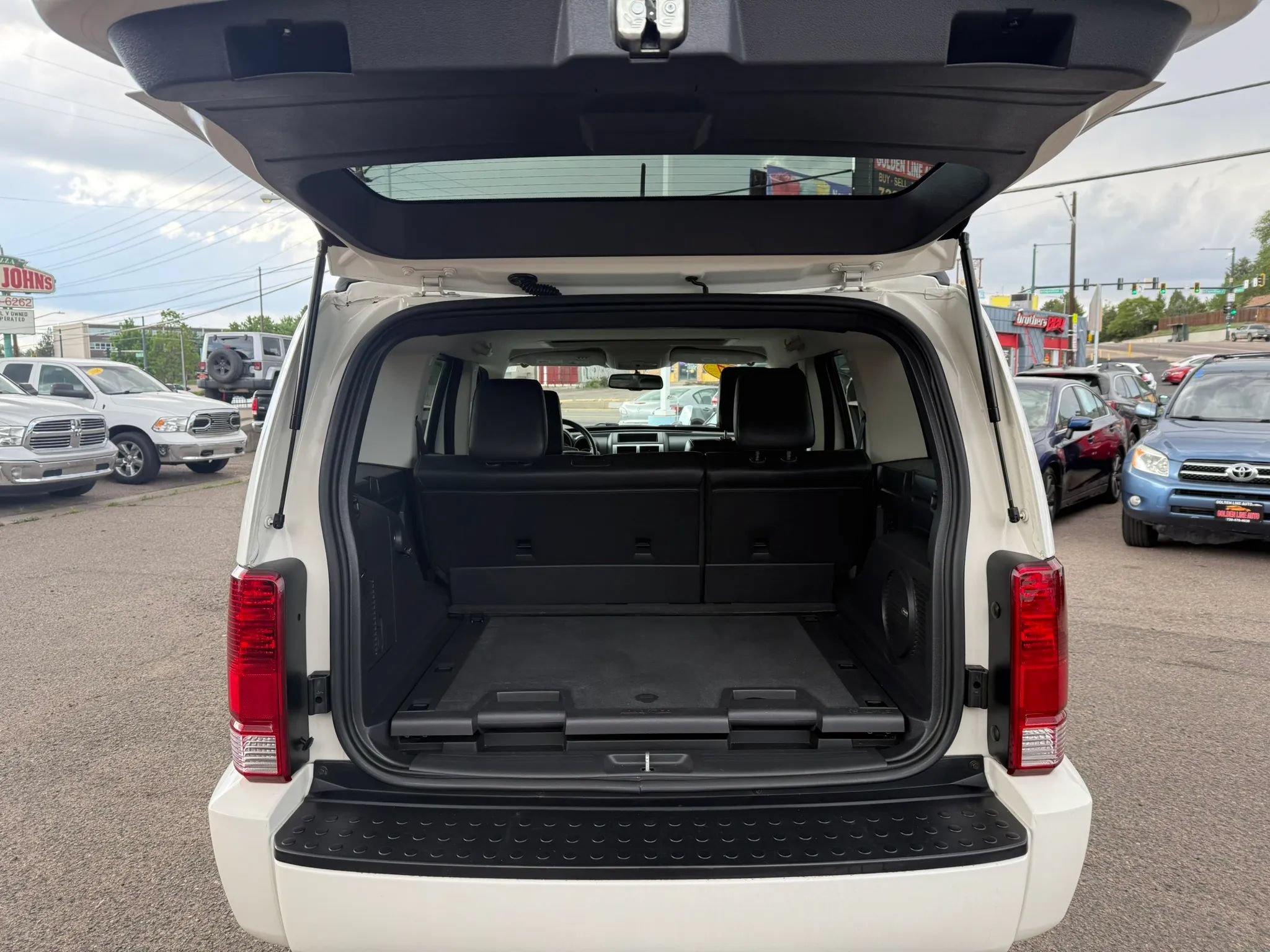 Used 2007 Dodge Nitro SLT AWD/4WD image 28