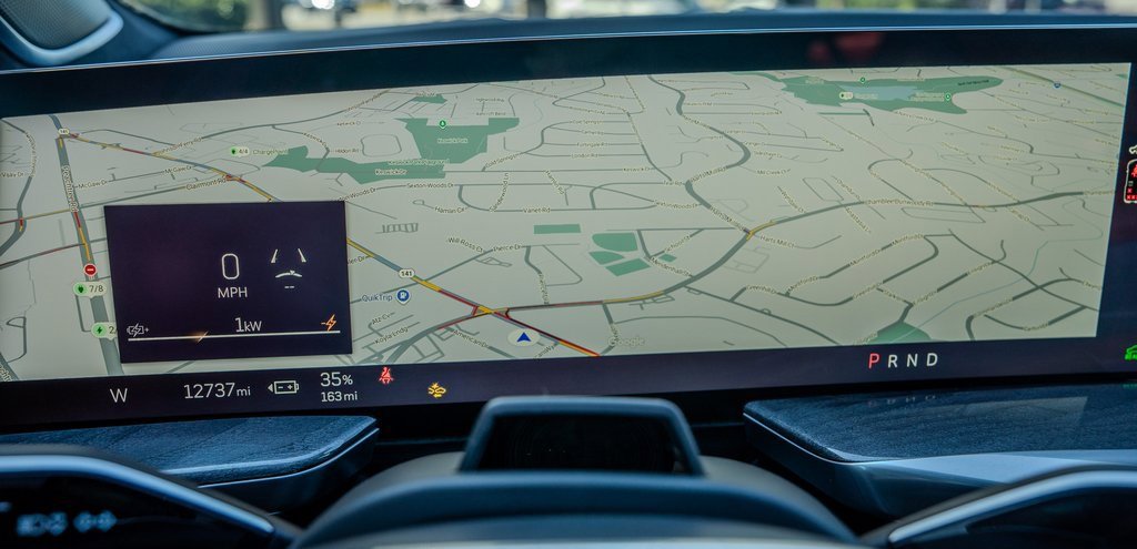 Used 2025 Cadillac Escalade IQ Luxury 2 image 9