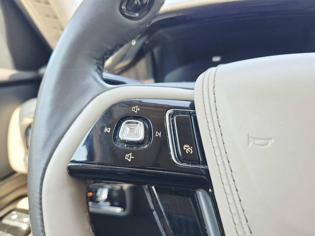Used 2022 Lincoln Aviator Reserve w/ Equipment Group 201A AWD/4WD image 22