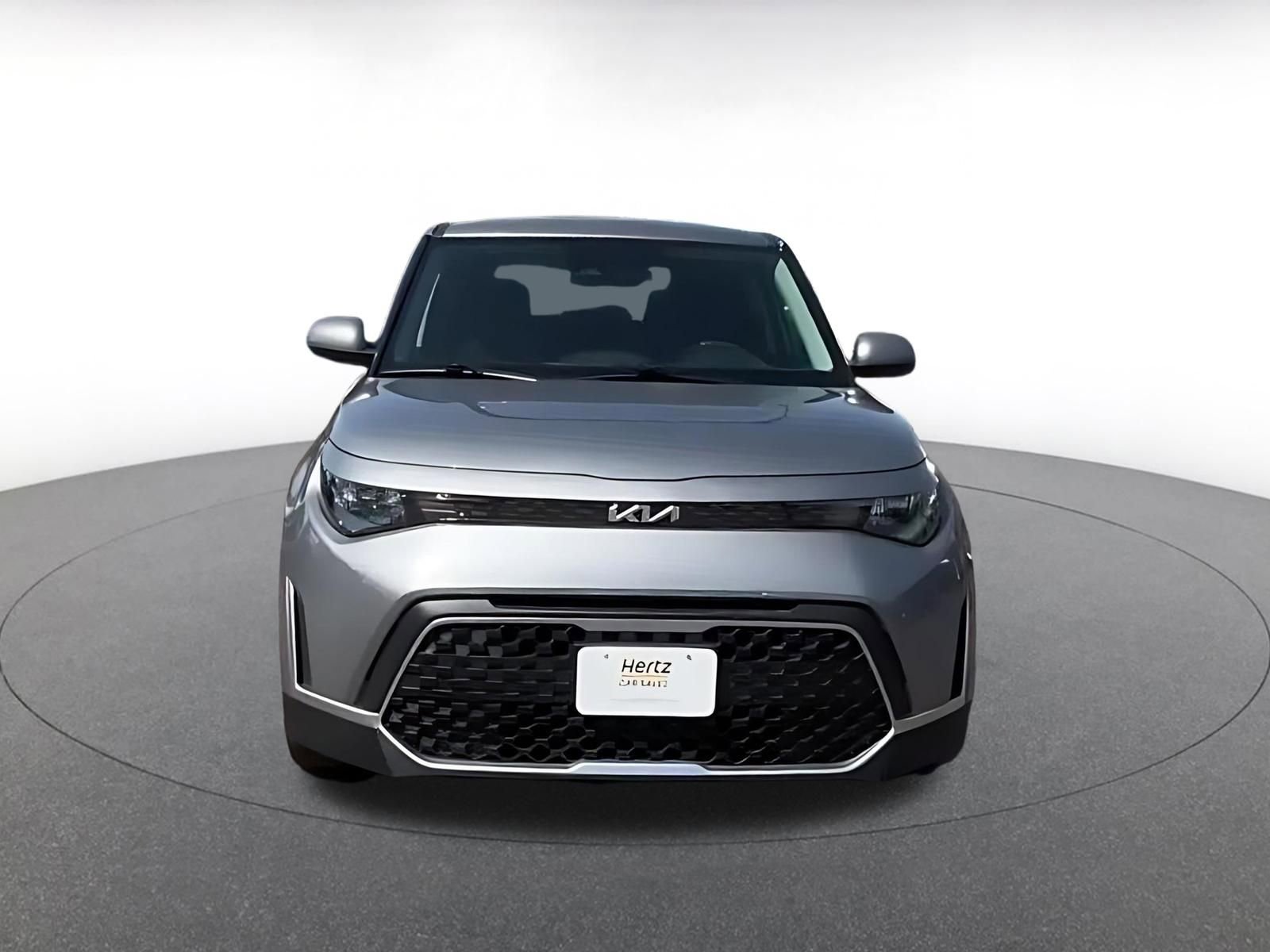 Used 2025 Kia Soul LX w/ LX Technology Package FWD image 4