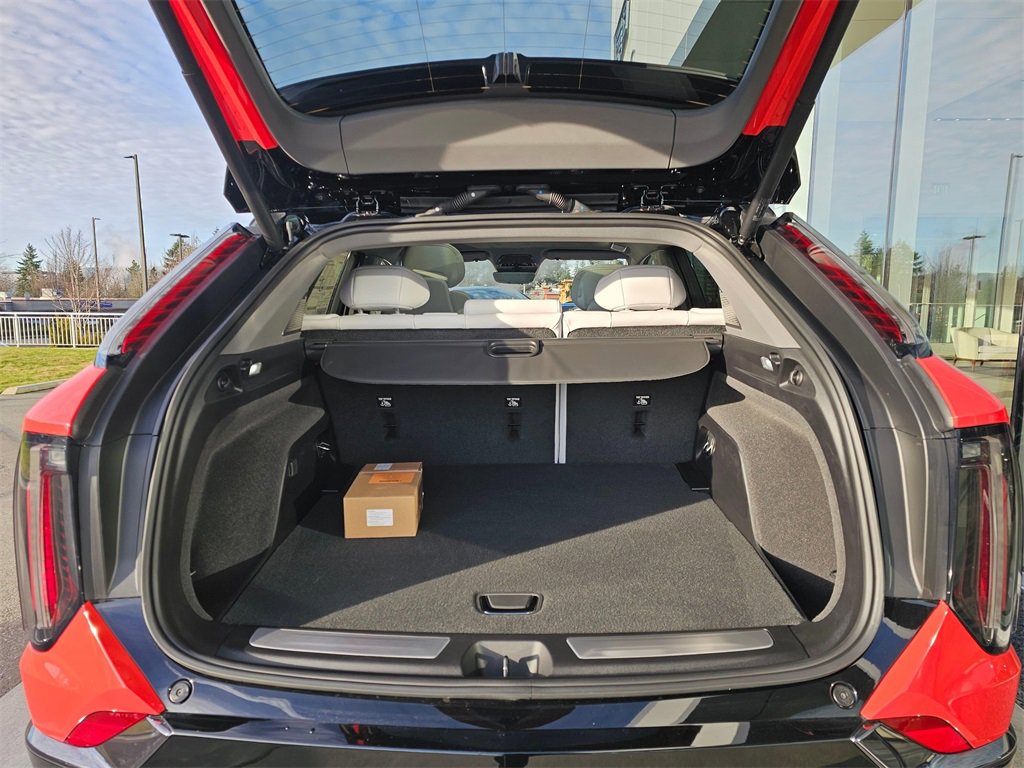 New 2026 Cadillac Optiq Sport 2 image 10