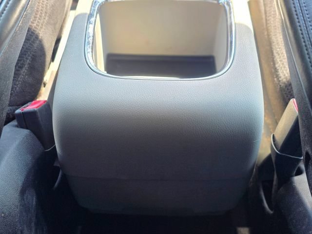 Used 2013 Dodge Grand Caravan SXT FWD image 30