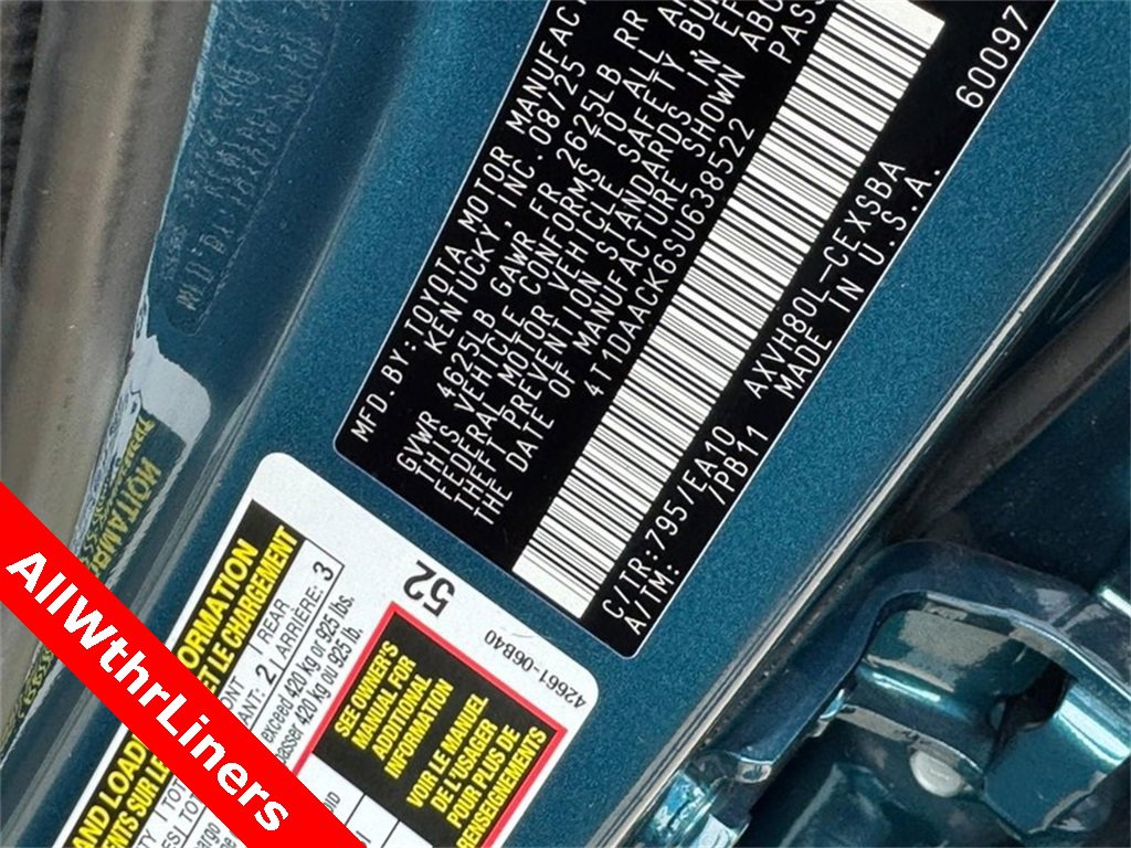 Used 2025 Toyota Camry SE image 27