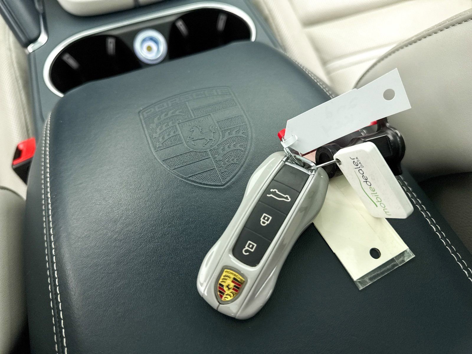 Used 2022 Porsche Cayenne Turbo AWD/4WD image 45