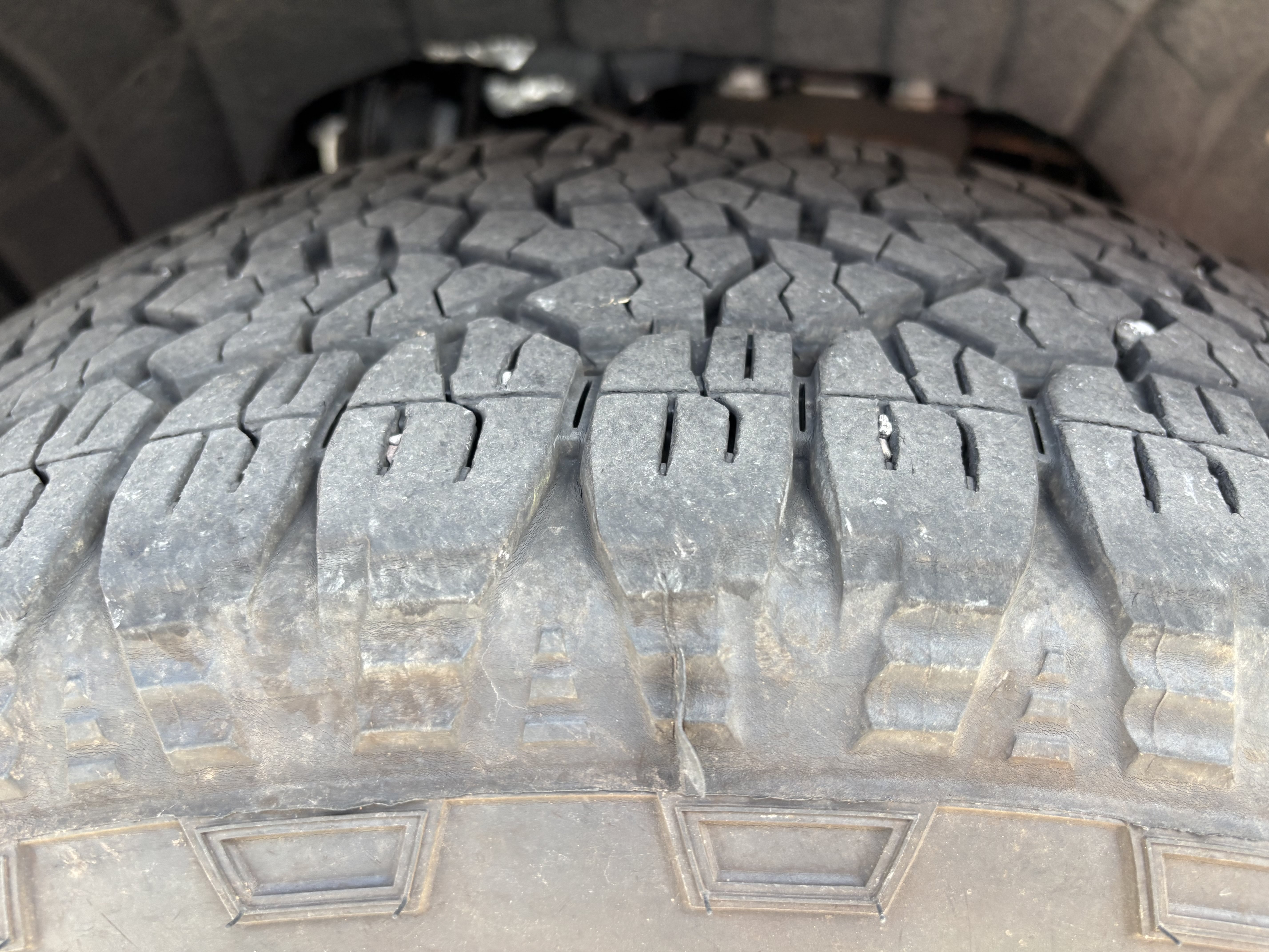 Used 2025 GMC Sierra 2500 AT4 AWD/4WD image 11