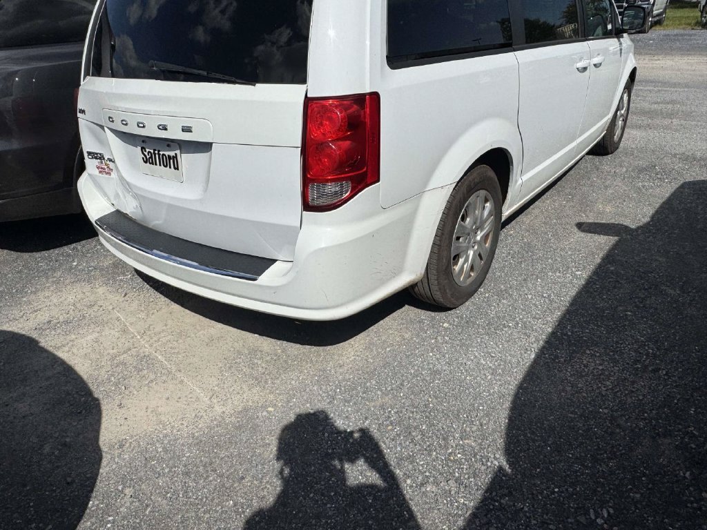 Used 2018 Dodge Grand Caravan SE w/ UConnect Hands-Free Group FWD image 4
