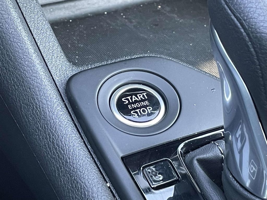 Used 2025 Nissan Sentra S image 28