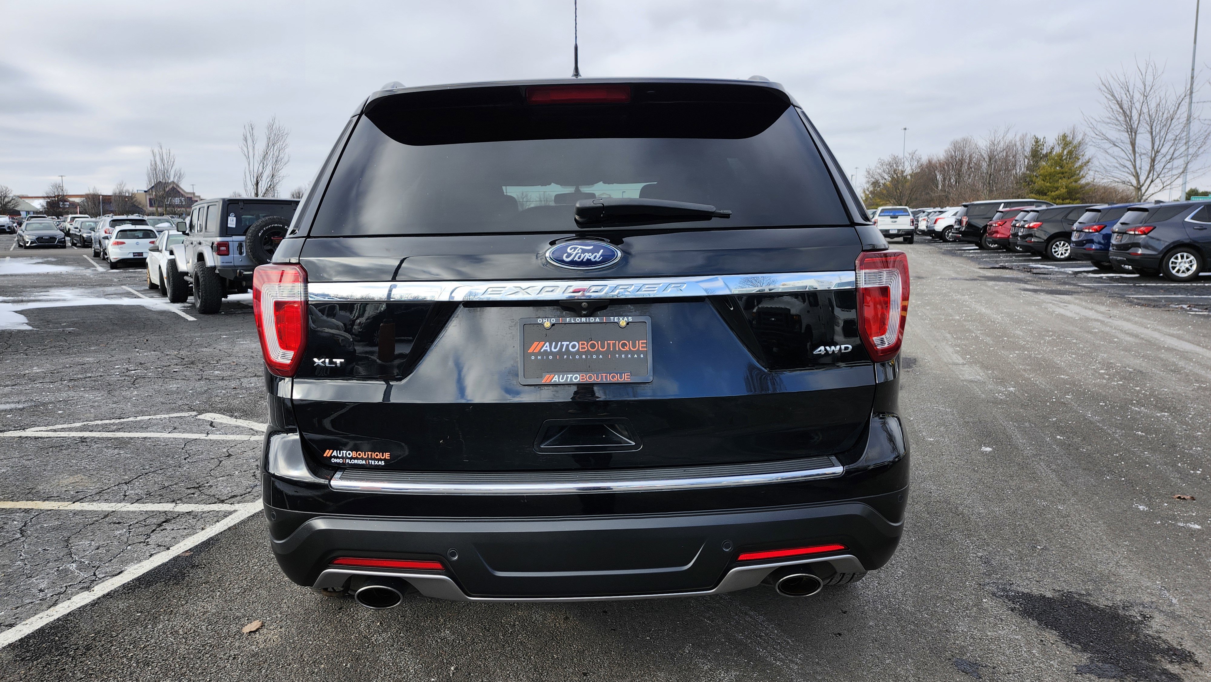 Used 2018 Ford Explorer XLT w/ Equipment Group 201A image 15