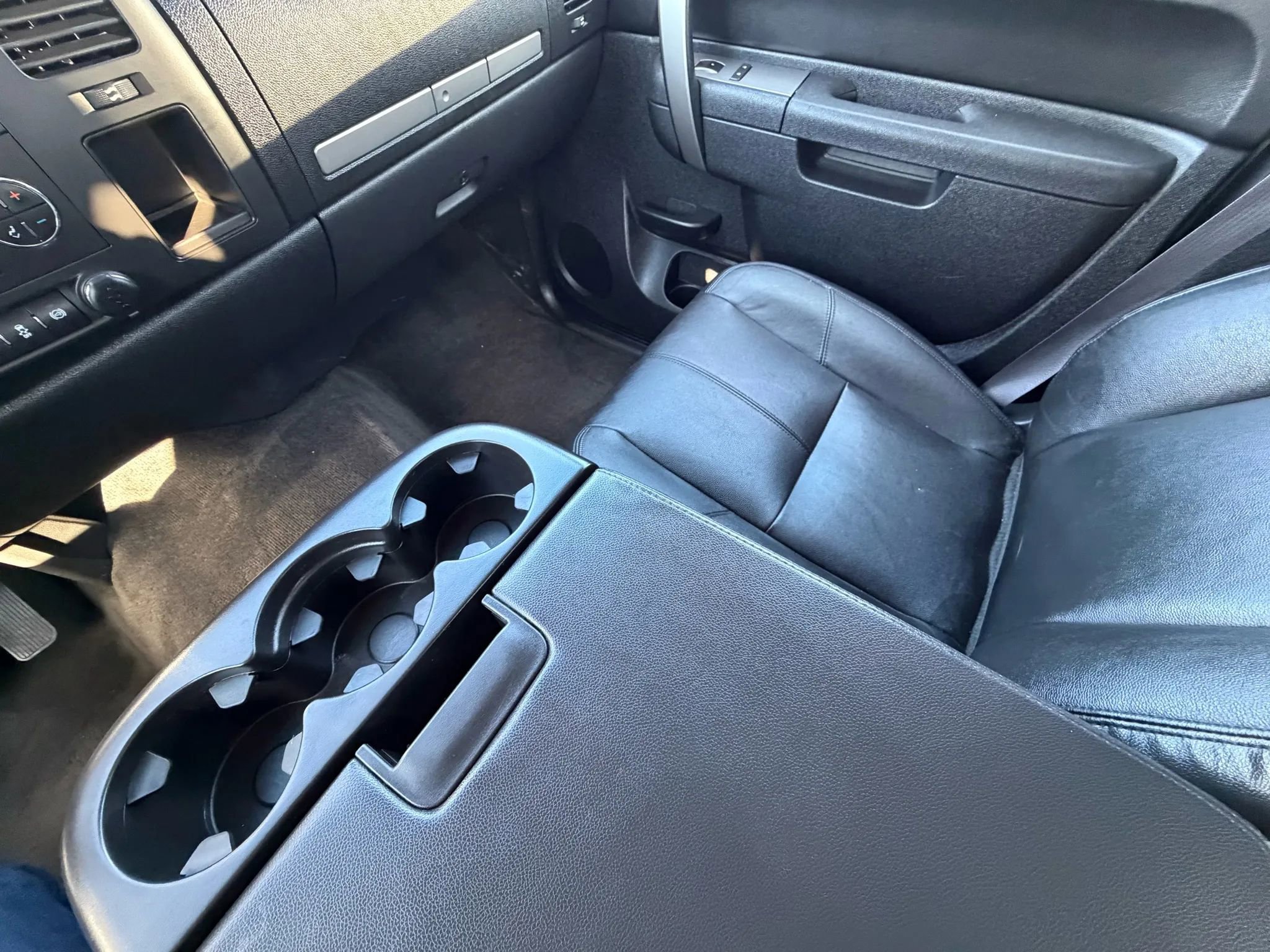 Used 2014 Chevrolet Silverado 3500 LT w/ Interior Plus Package image 13