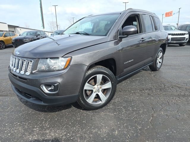 Used 2016 Jeep Compass High Altitude image 2