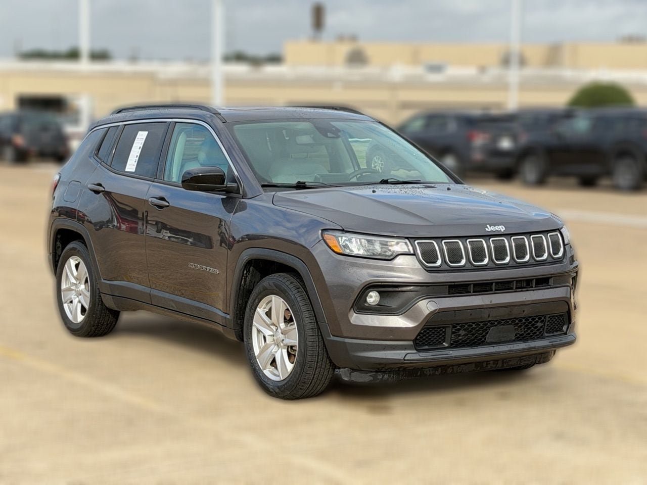 Used 2022 Jeep Compass Latitude w/ Sun and Sound Group FWD image 7