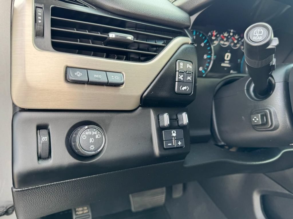 Used 2020 GMC Yukon Denali w/ Denali Ultimate Package RWD image 19