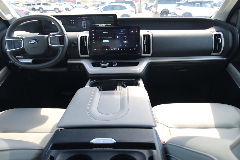 Used 2025 Ford Expedition Active AWD/4WD image 52