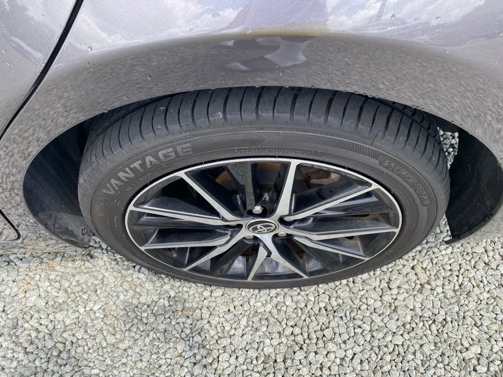 Used 2022 Toyota Camry SE image 25