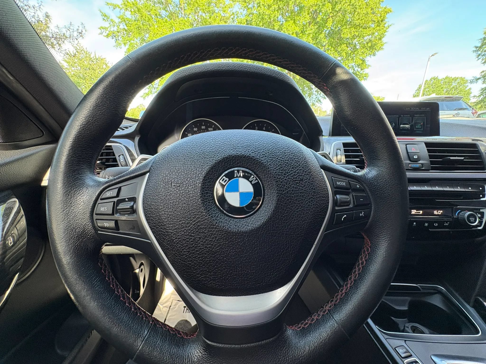Used 2017 BMW 330i xDrive Sedan AWD/4WD image 30