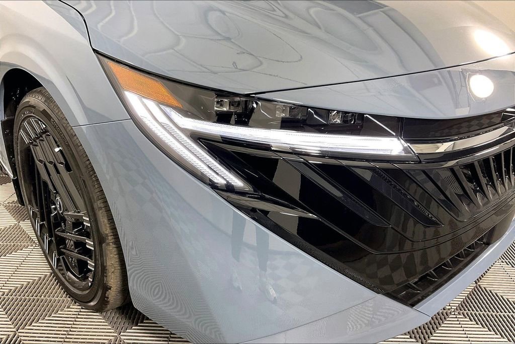 New 2026 Nissan Sentra SR w/ SR Premium Package image 36