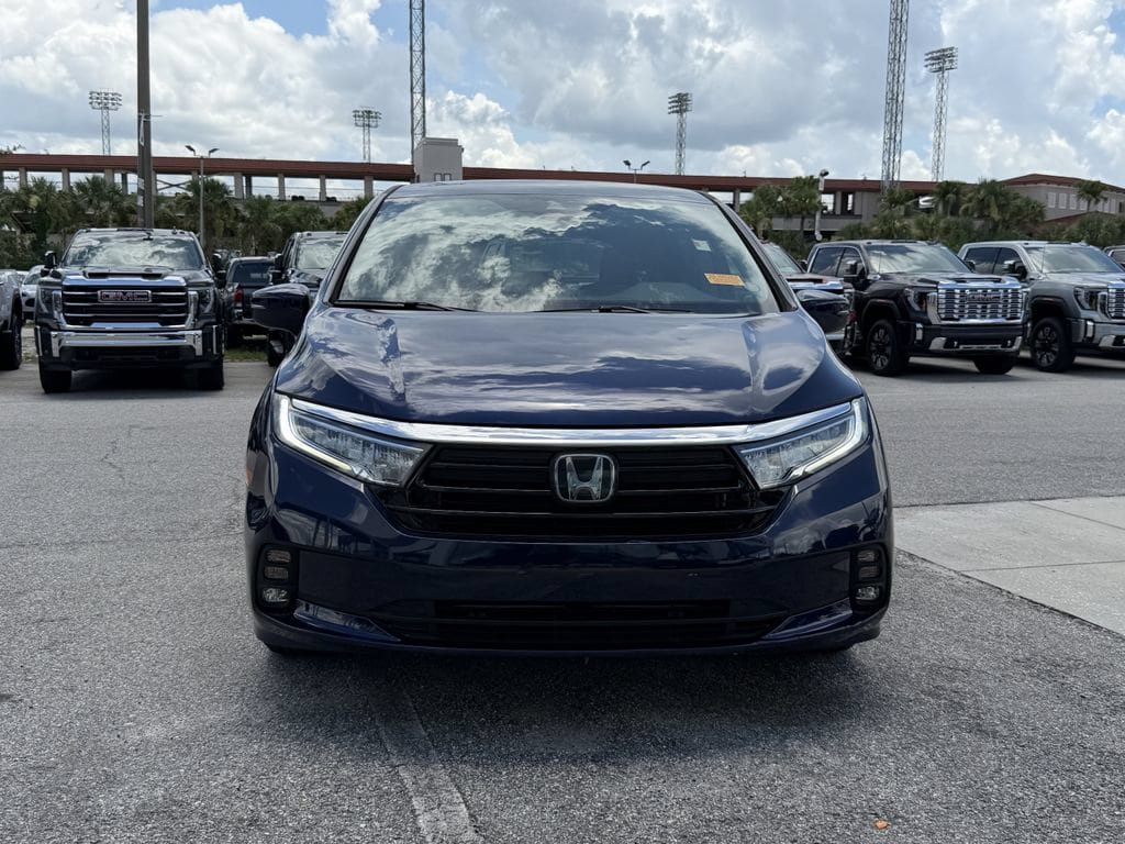 Used 2024 Honda Odyssey EX image 3