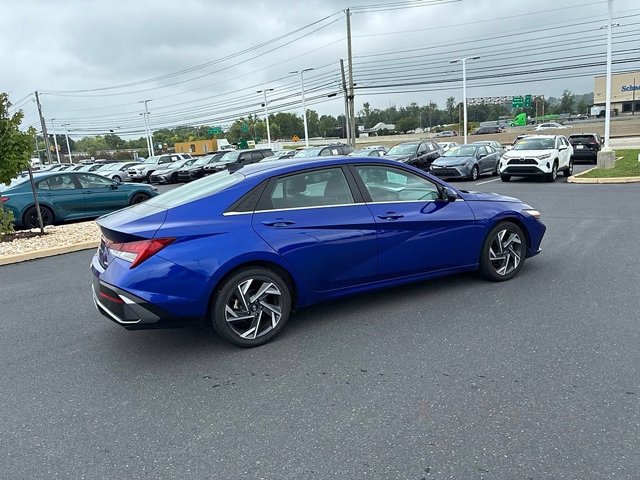Used 2024 Hyundai Elantra Limited FWD image 8