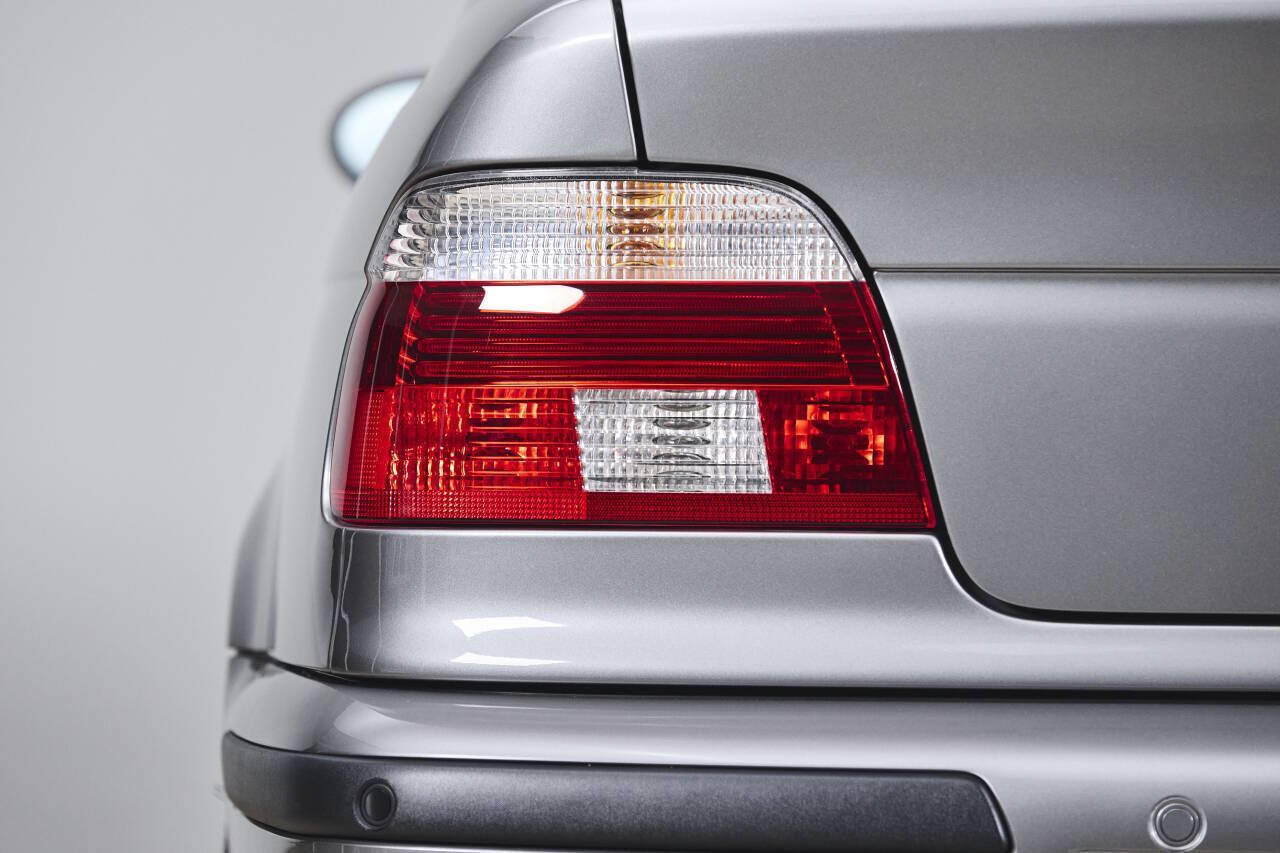 Used 2003 BMW M5 RWD image 19