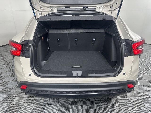 New 2026 Chevrolet Trax RS w/ Sunroof Package image 12