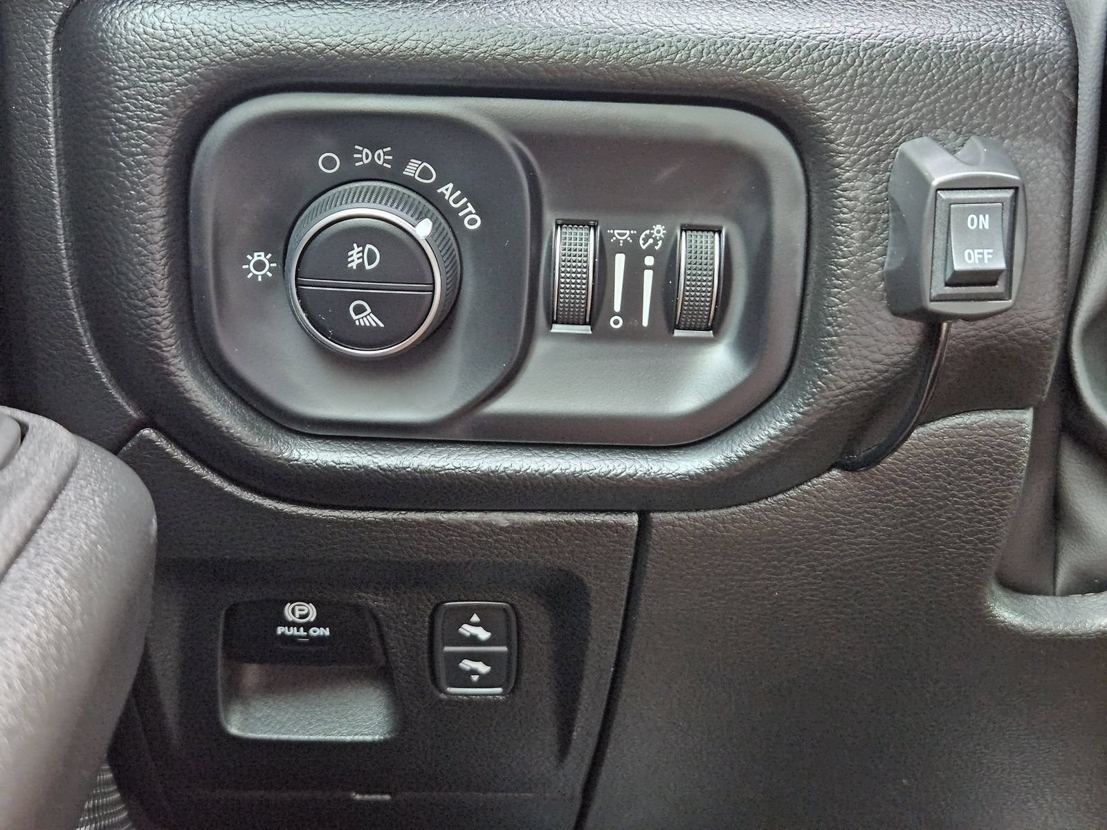 New 2025 RAM 1500 Big Horn AWD/4WD image 20