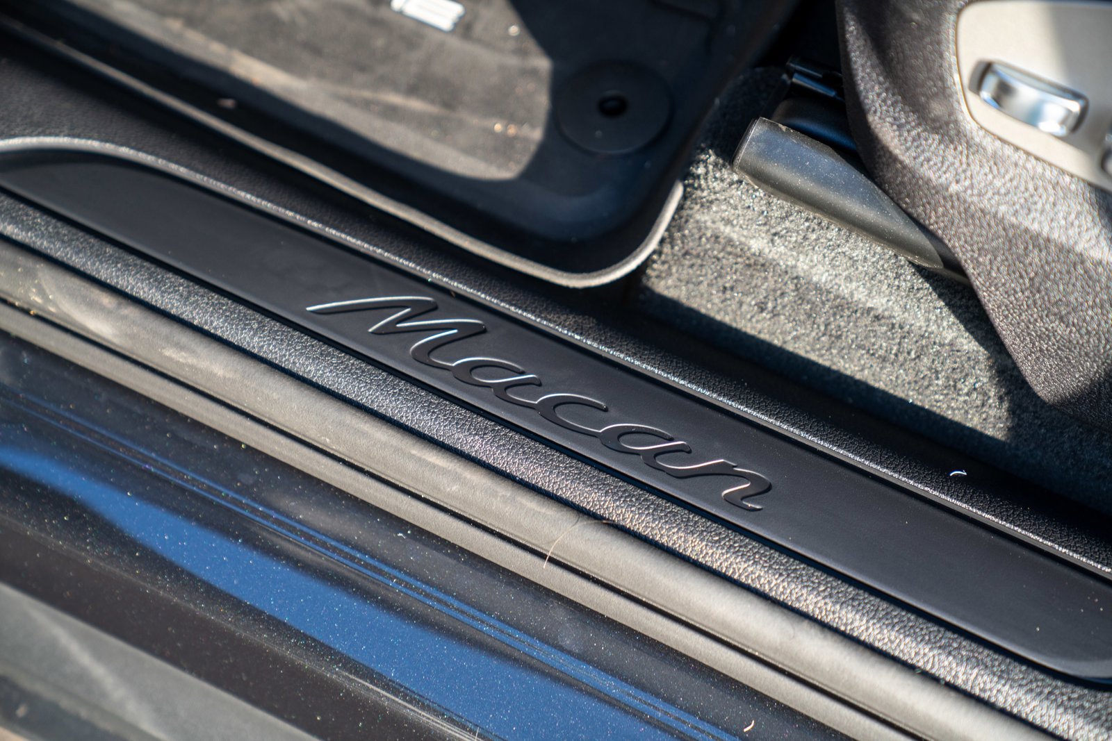 New 2026 Porsche Macan AWD/4WD image 12