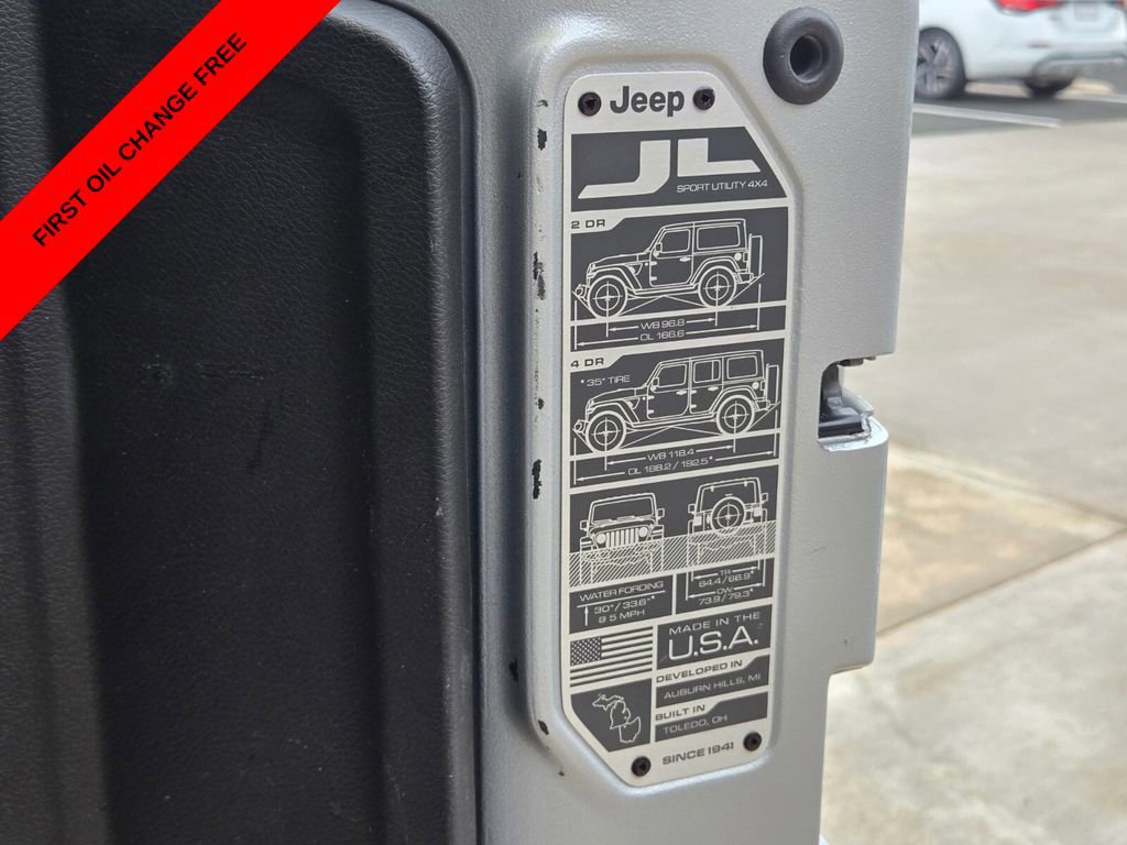 Used 2023 Jeep Wrangler Unlimited Rubicon 4xe w/ Cold Weather Group AWD/4WD image 22