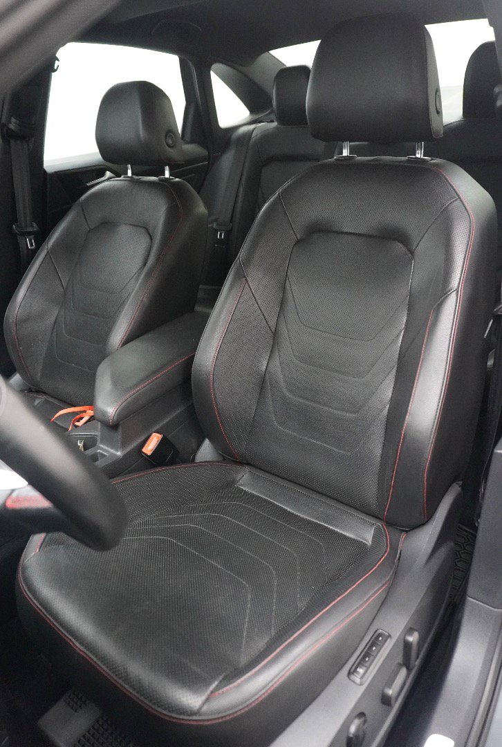 Used 2019 Volkswagen Jetta GLI Autobahn FWD image 4