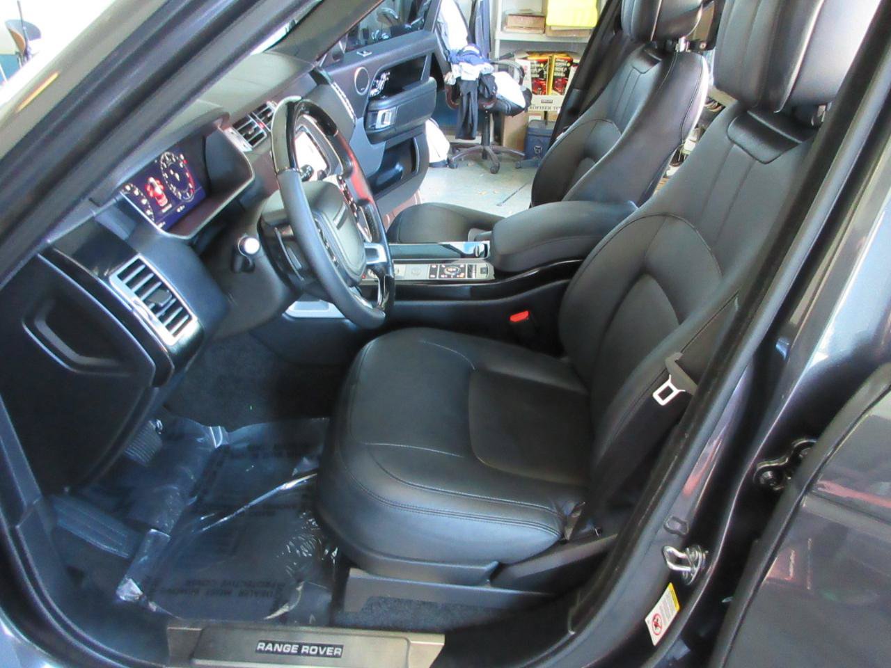 Used 2019 Land Rover Range Rover Supercharged AWD/4WD image 11