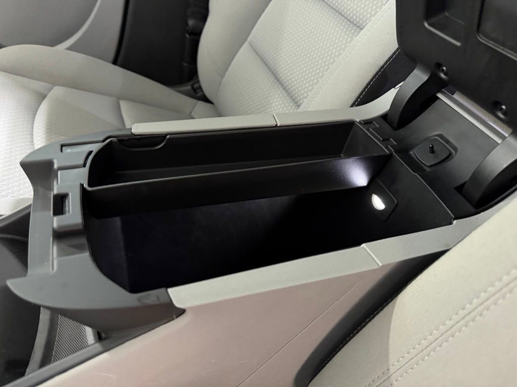 Used 2023 GMC Terrain SLE FWD image 24