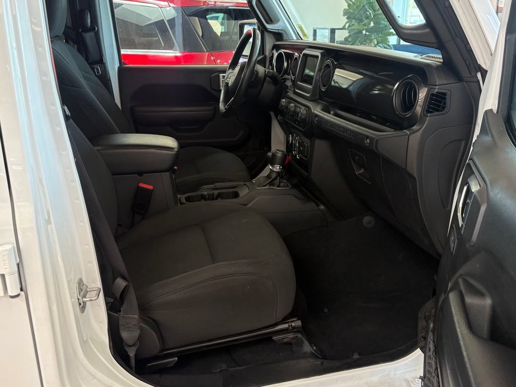 Used 2022 Jeep Wrangler Unlimited Sport AWD/4WD image 17