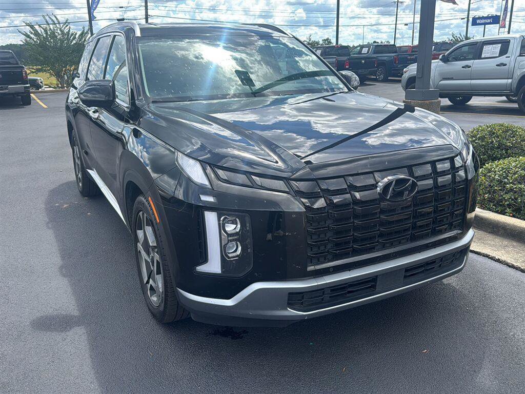 Used 2023 Hyundai Palisade Limited FWD image 2