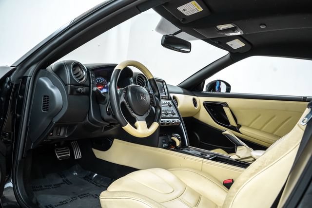 Used 2015 Nissan GT-R Premium AWD/4WD image 20