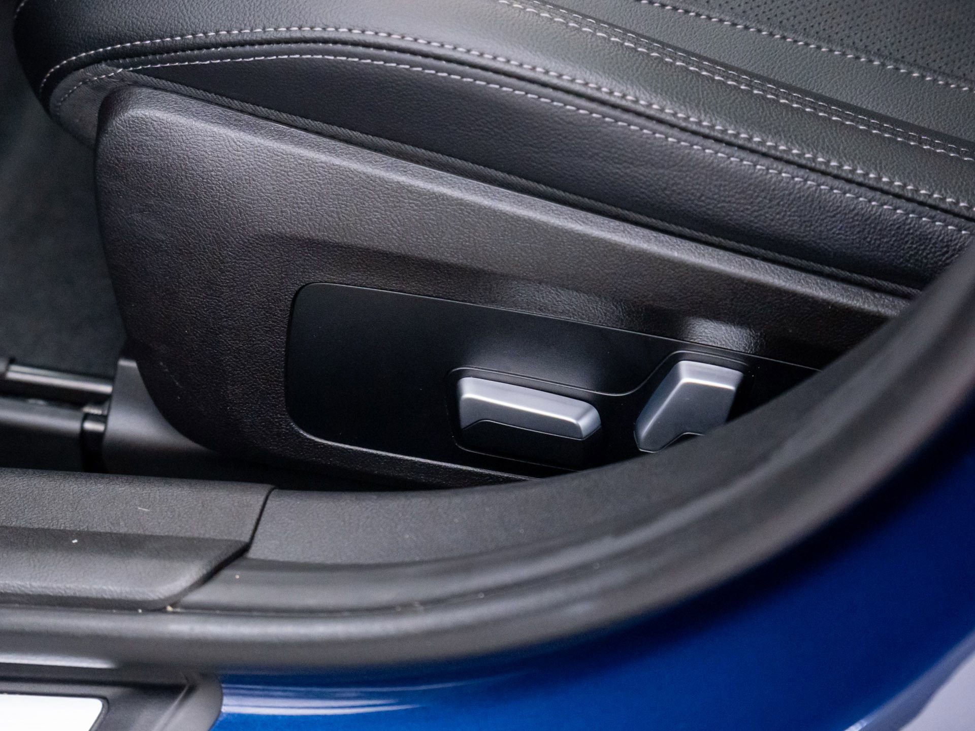 Certified 2023 BMW 330i xDrive Sedan image 14