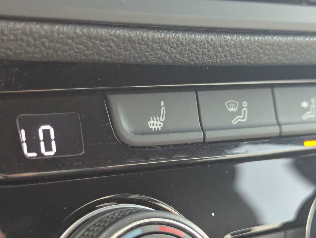 Used 2019 Volkswagen Jetta R-Line FWD image 22