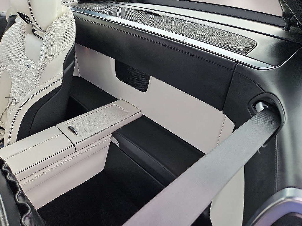 Used 2020 Mercedes-Benz SL 550 image 16