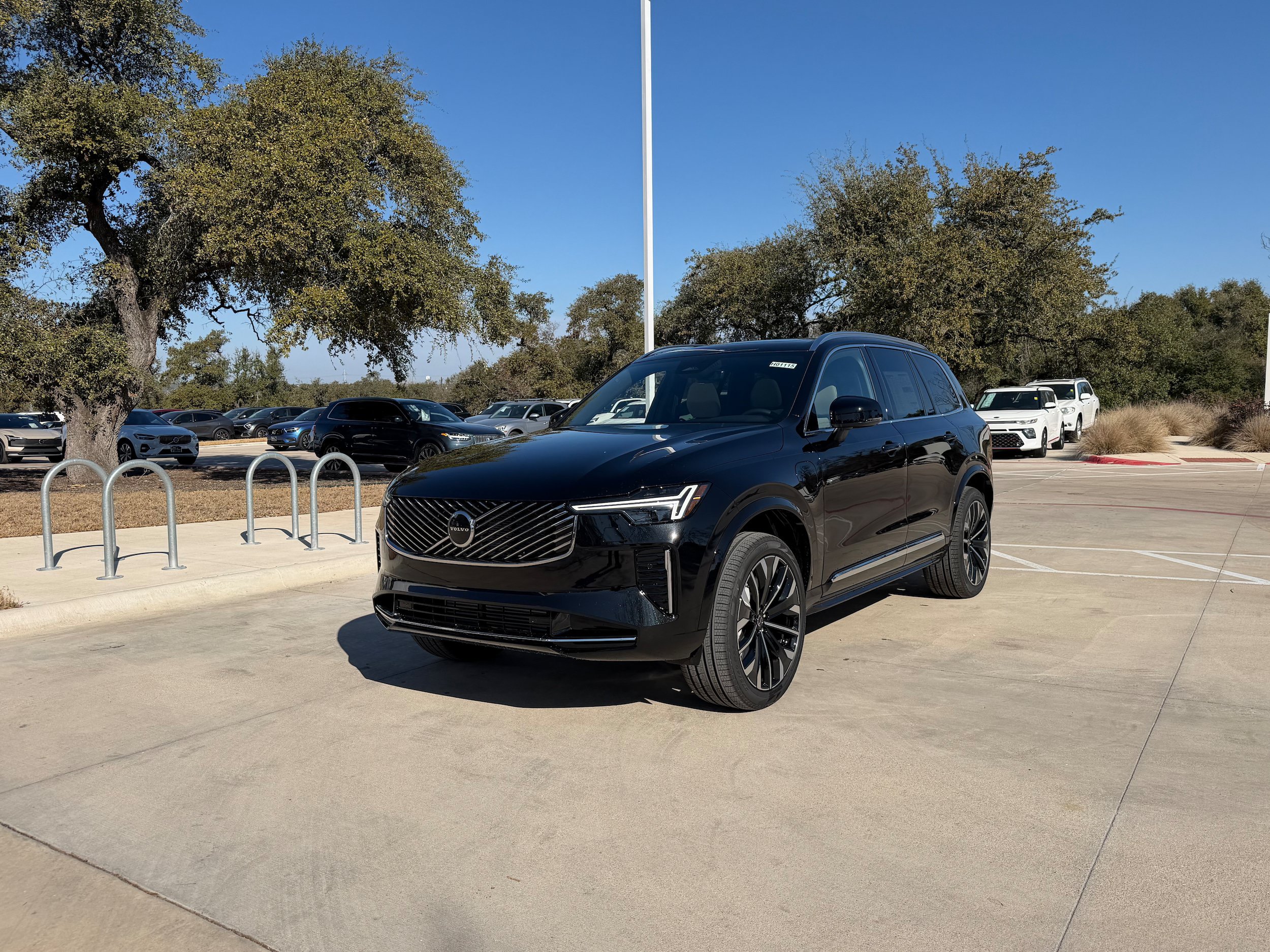 New 2026 Volvo XC90 T8 Core w/ Protection Package Premier AWD/4WD image 2