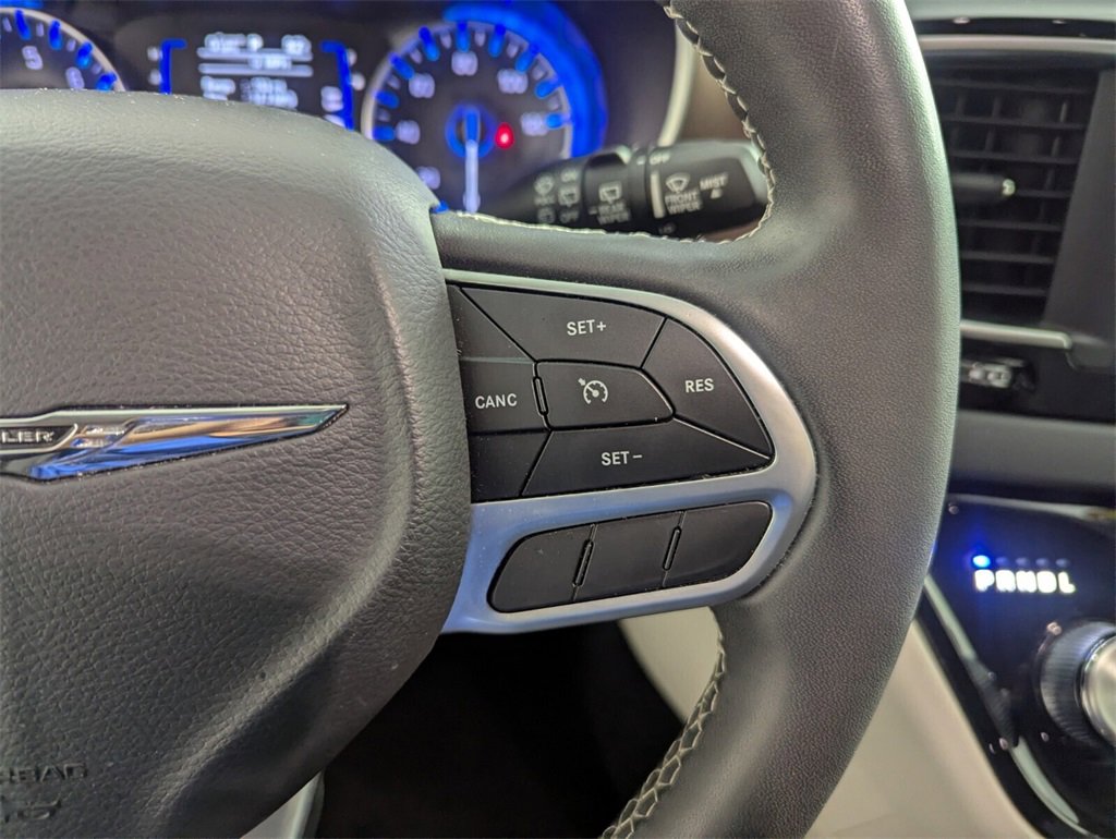 Used 2023 Chrysler Voyager LX image 22