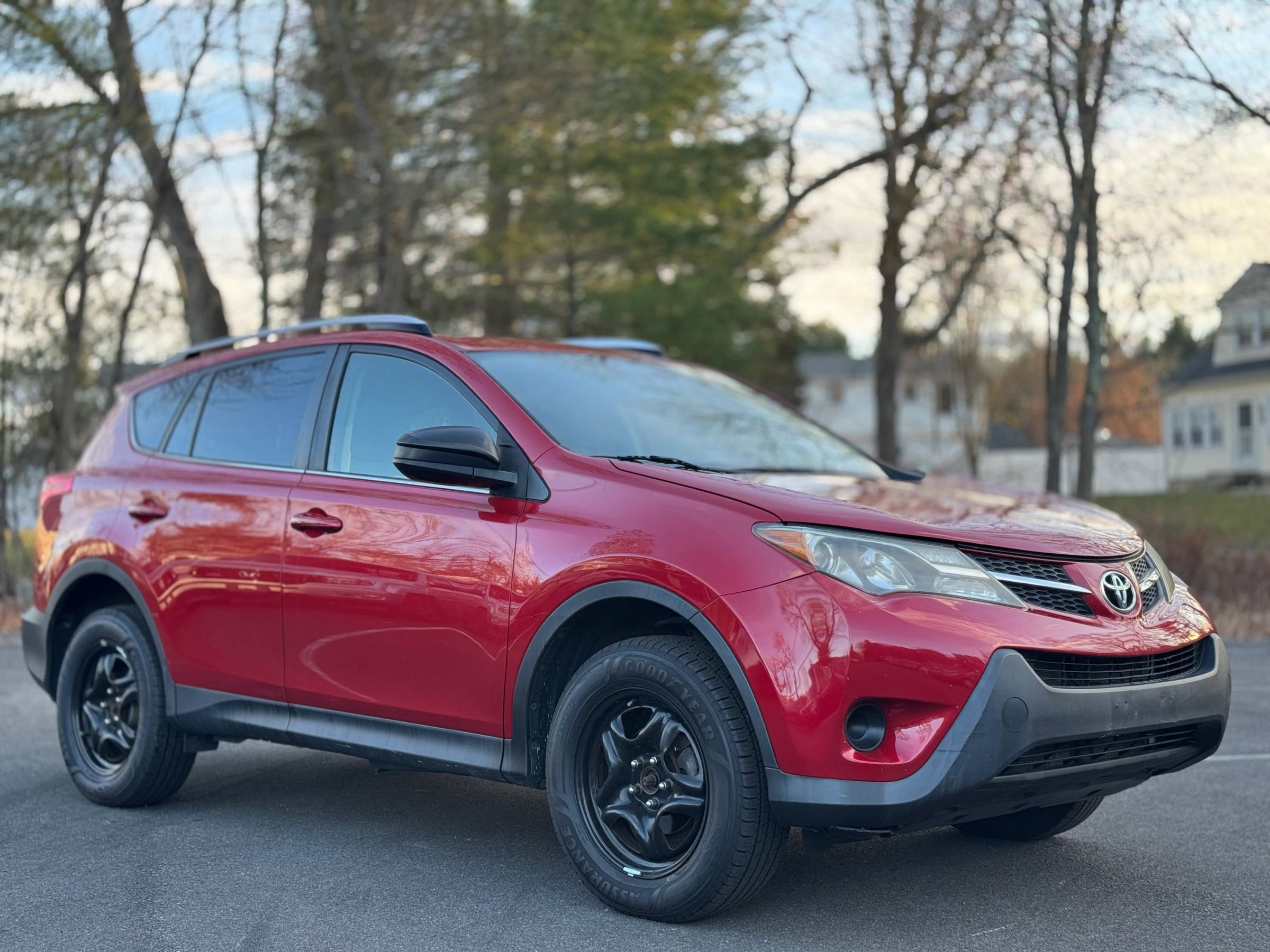 Used 2015 Toyota RAV4 LE image 3