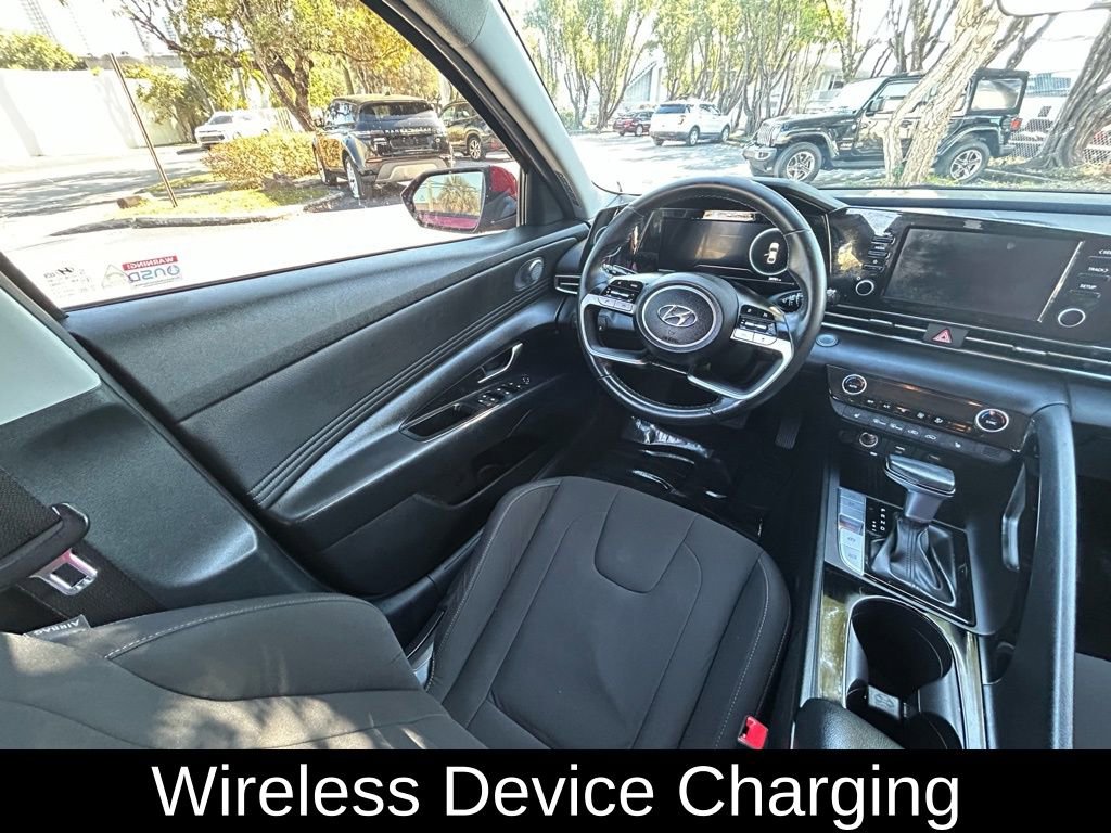 Used 2022 Hyundai Elantra SEL w/ Convenience Package image 9