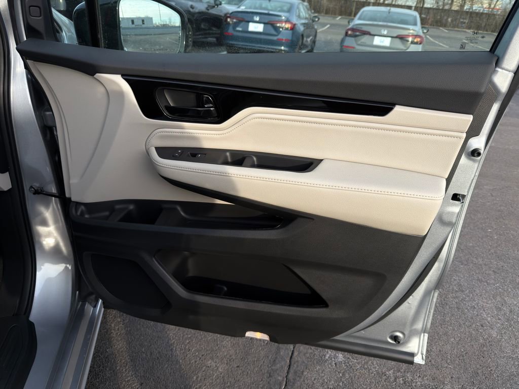 Used 2026 Honda Odyssey Elite image 28