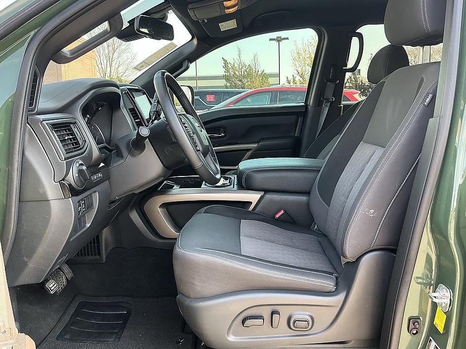 Used 2024 Nissan Titan SV w/ SV Bronze Edition Package image 12
