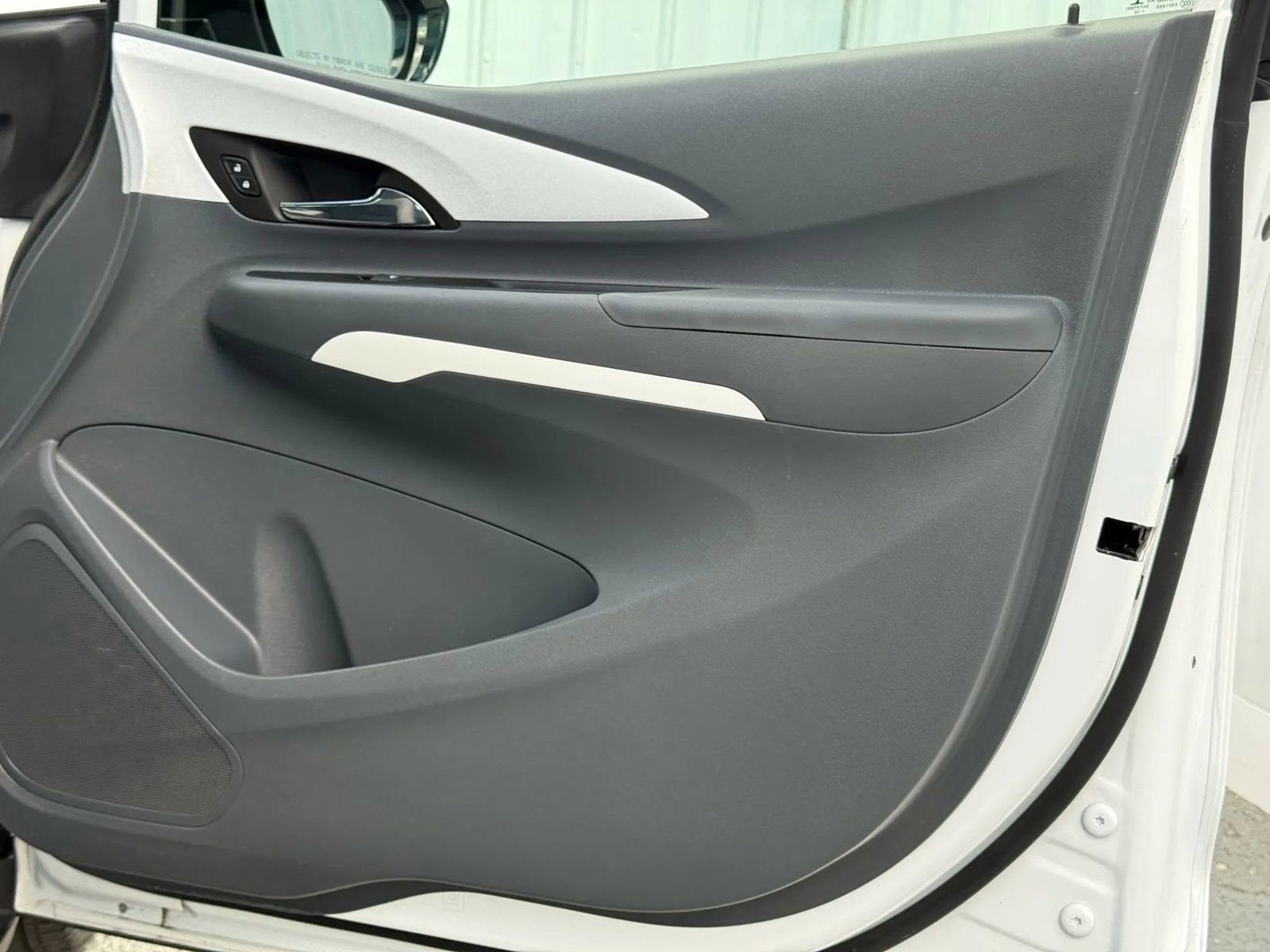 Used 2018 Chevrolet Bolt LT image 21