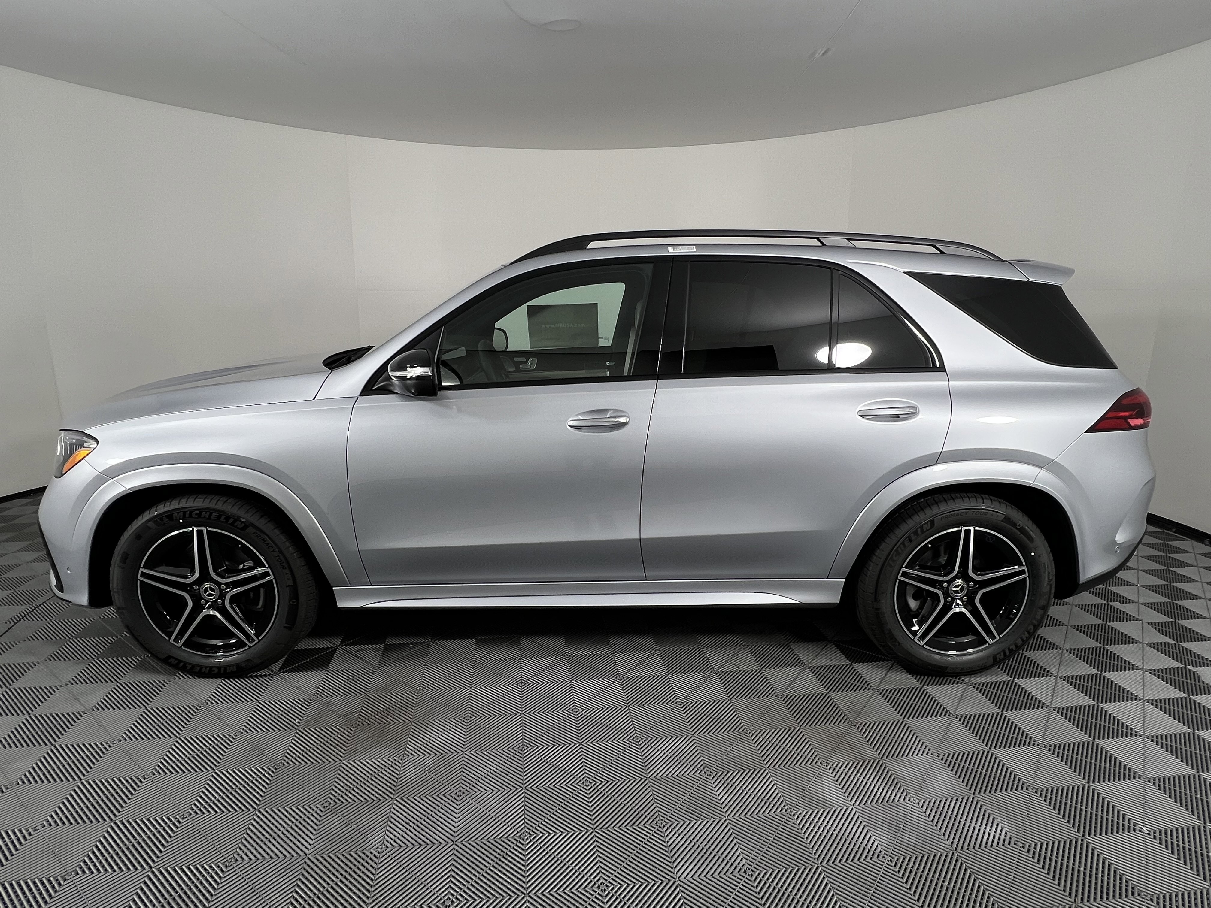 New 2026 Mercedes-Benz GLE 350 4MATIC image 9