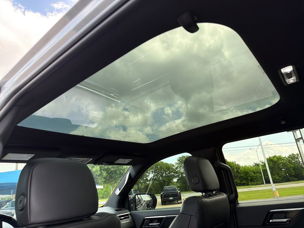Used 2025 GMC Sierra EV Denali image 15
