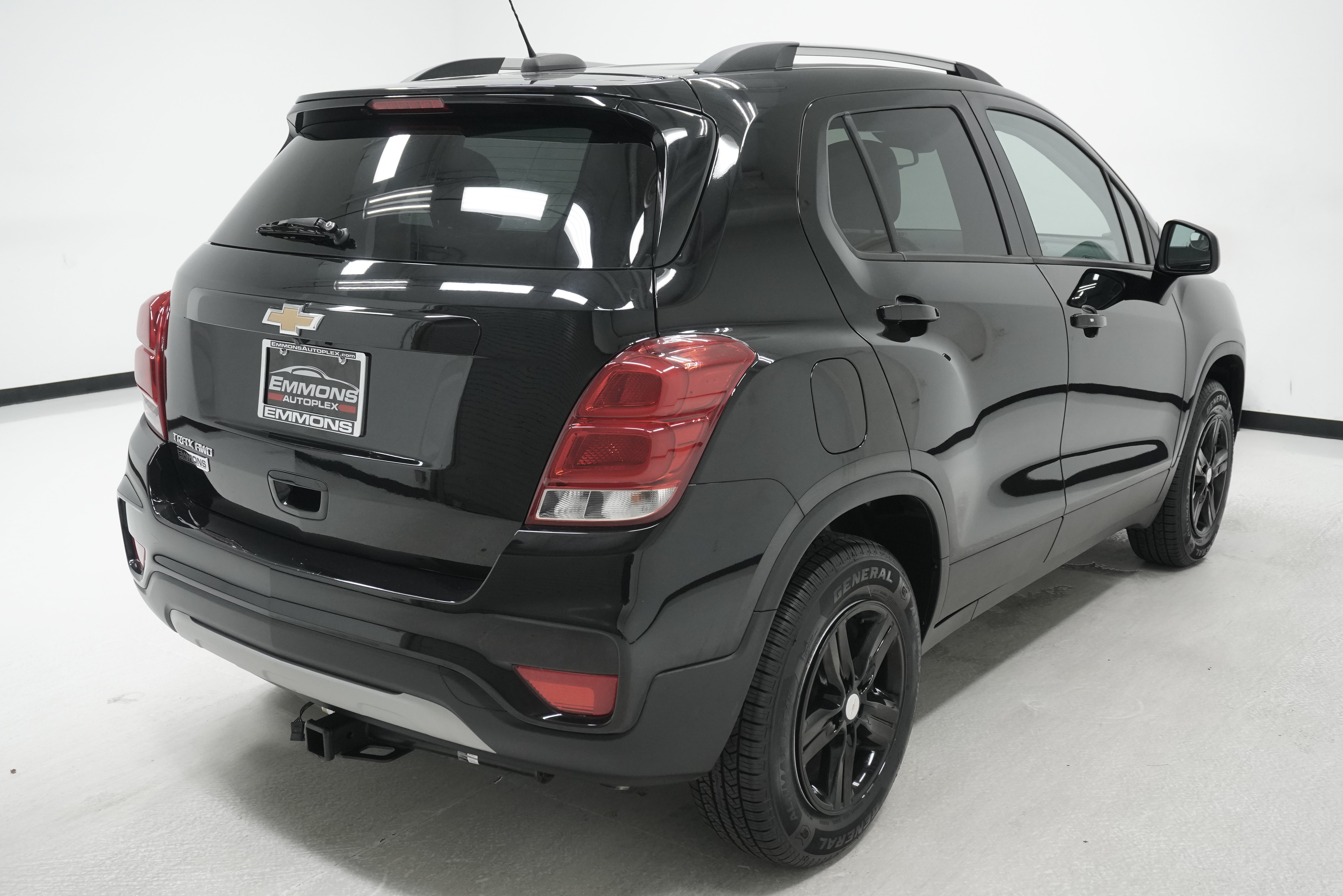 Used 2021 Chevrolet Trax LT w/ LT Convenience Package AWD/4WD image 4