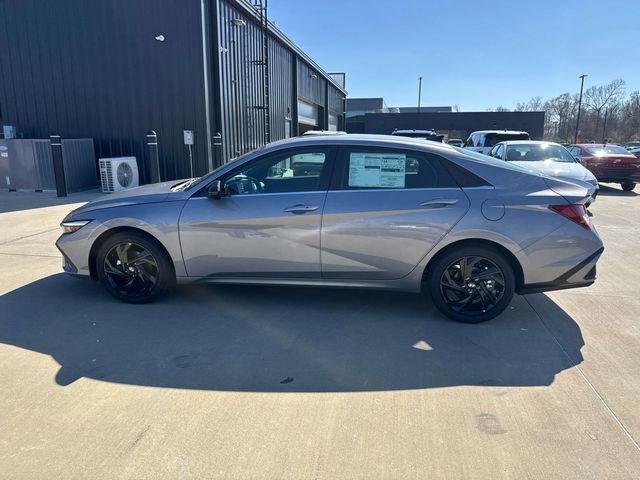 New 2026 Hyundai Elantra SEL Sport Premium FWD image 7