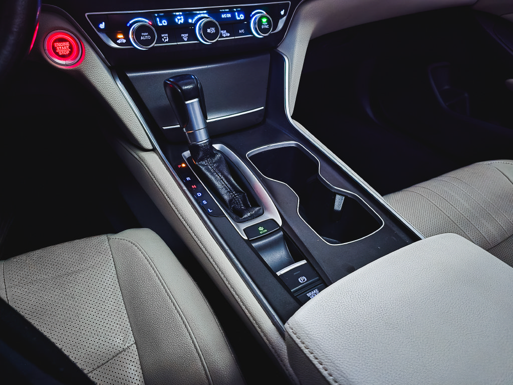 Used 2018 Honda Accord EX-L image 28