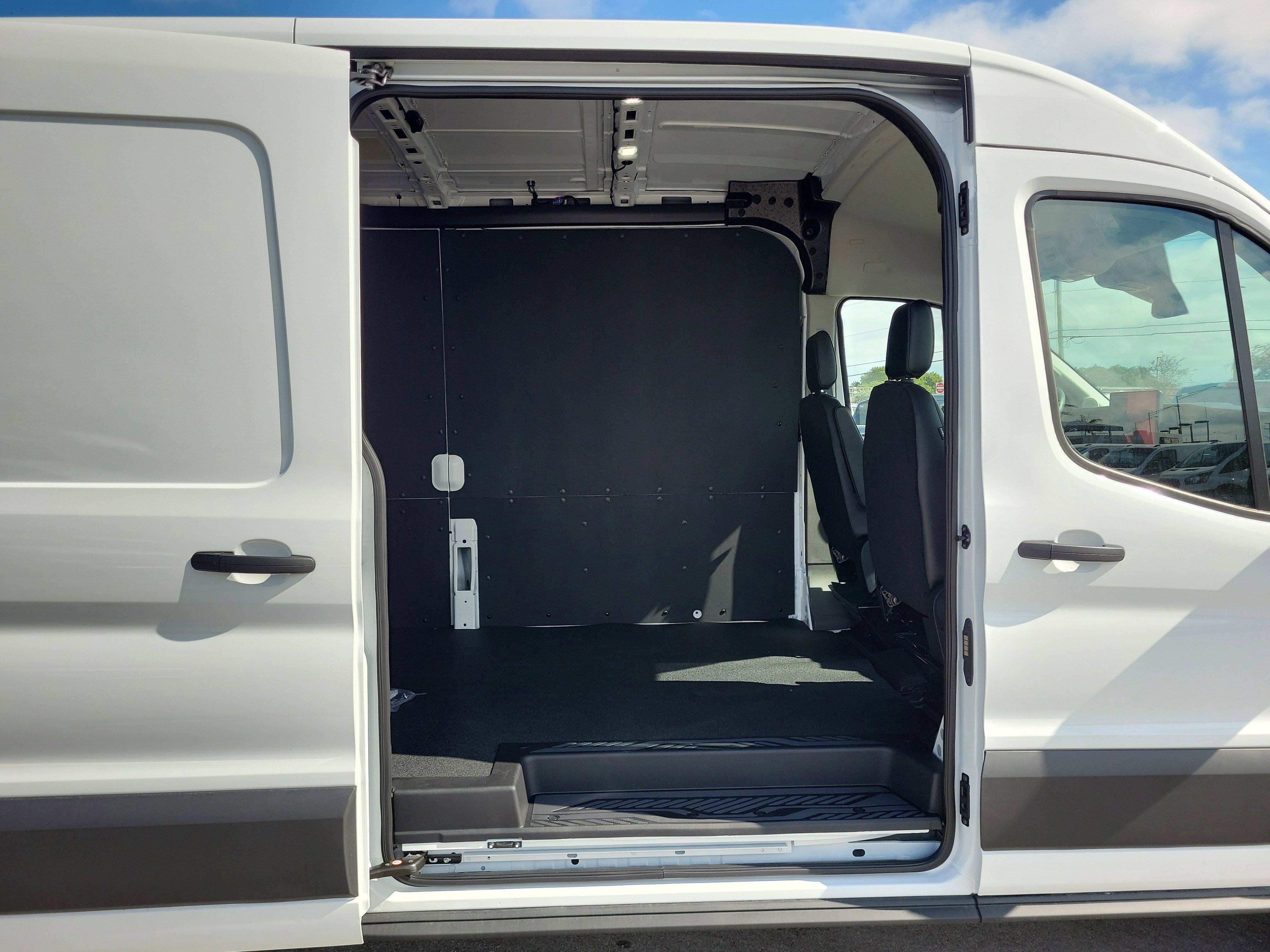 New 2026 Ford Transit 250 148 Medium Roof w/ Load Area Protection Package RWD image 12