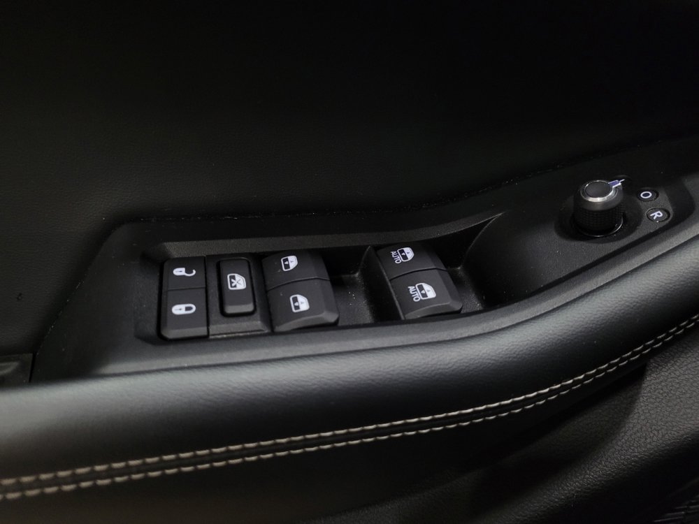 Used 2023 Jeep Grand Cherokee L Laredo RWD image 27